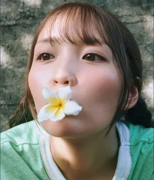 NEO 네오, 사진집 2025 가을 시즌 걸 「푸른빛에 녹아들다」